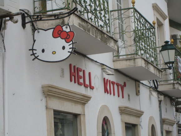 Hell Kitty, Faro
